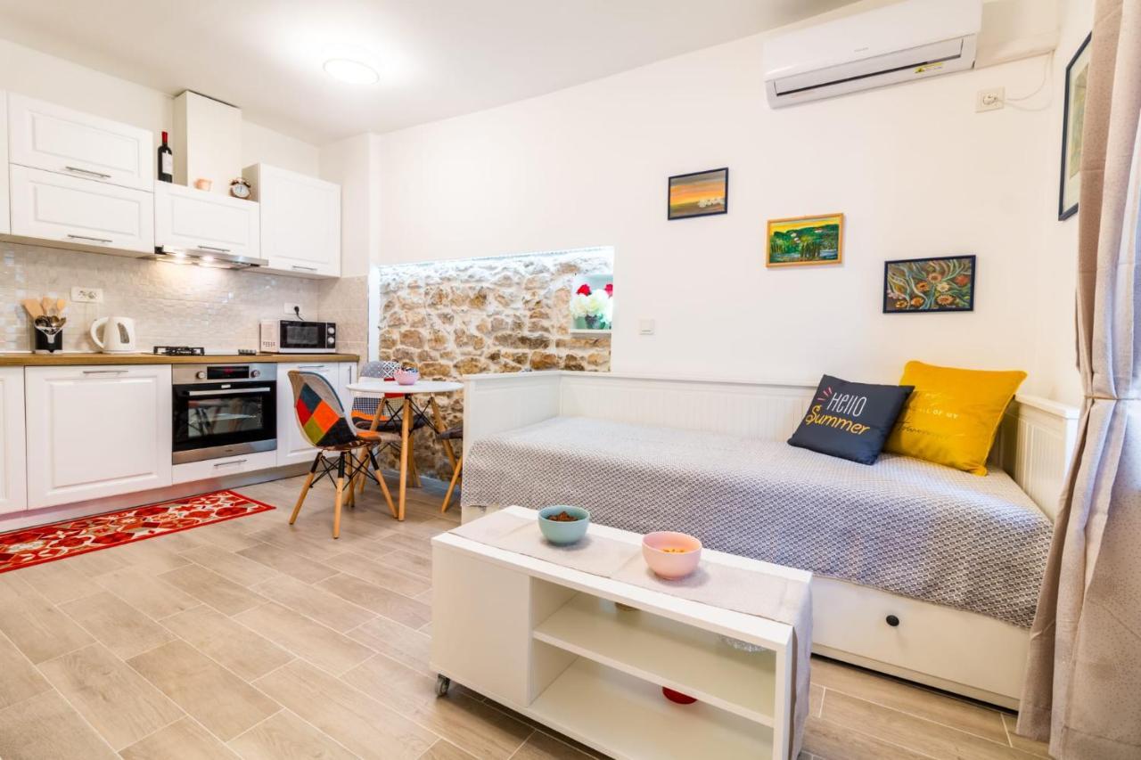 Studio Apartman Mirela Kastel Stafilic Kastela Dış mekan fotoğraf