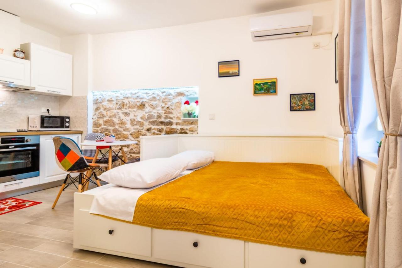 Studio Apartman Mirela Kastel Stafilic Kastela Dış mekan fotoğraf